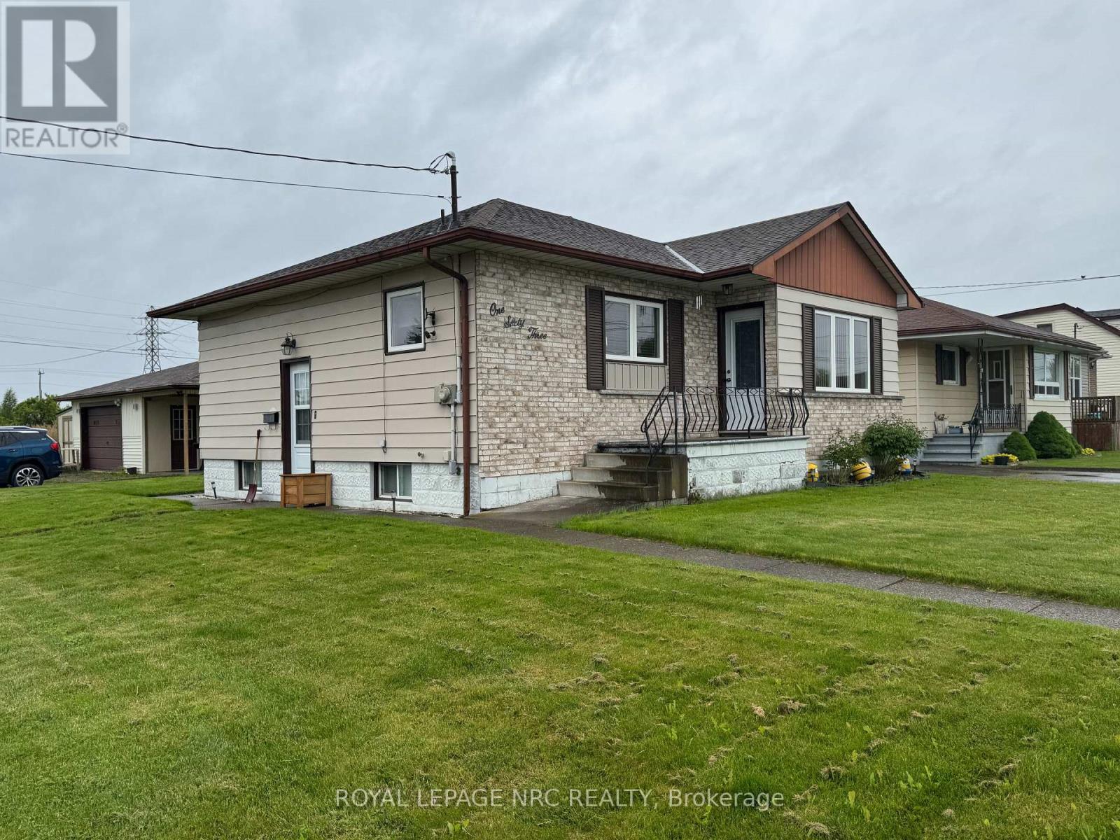 163 Johnston Street, Port Colborne, Ontario  L3K 1H2 - Photo 2 - X12202940