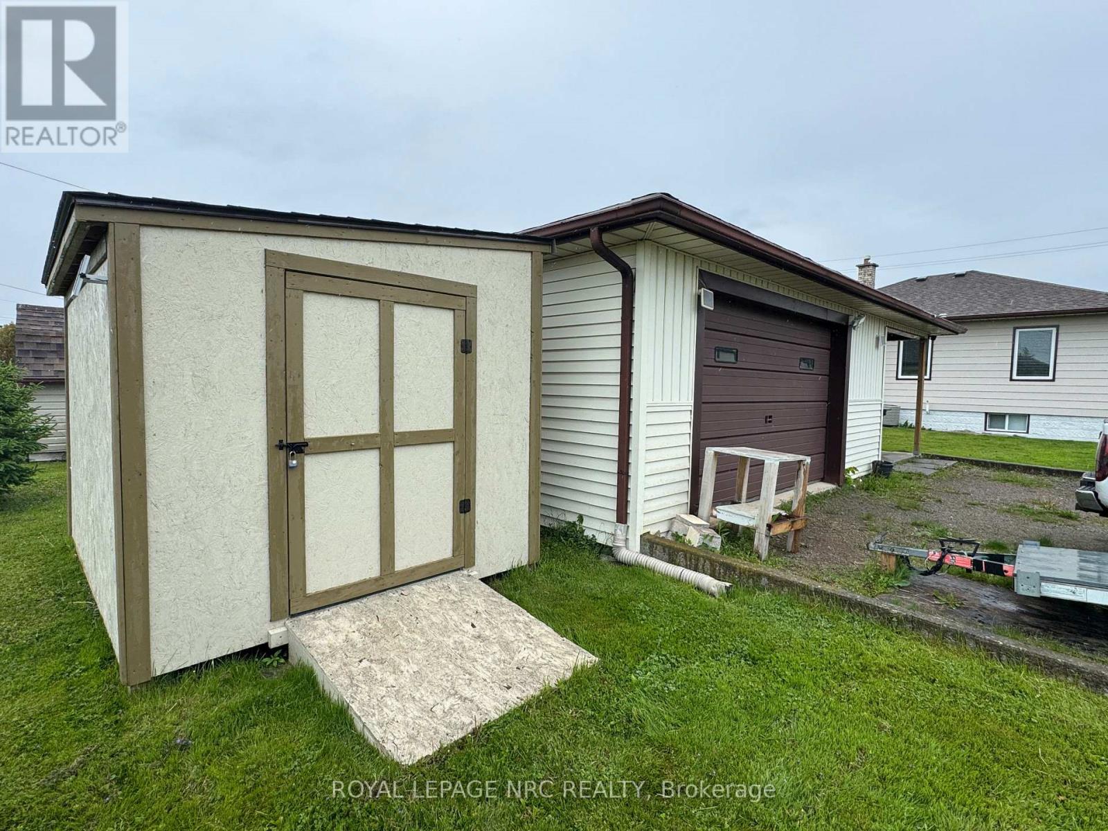 163 Johnston Street, Port Colborne, Ontario  L3K 1H2 - Photo 4 - X12202940