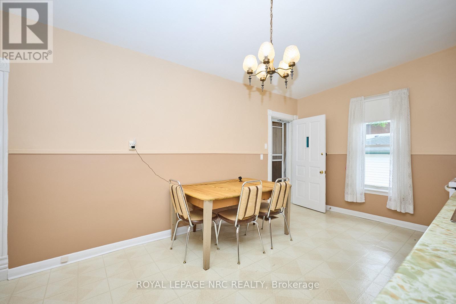 9 Pine Street S, Thorold, Ontario  L2V 3L1 - Photo 18 - X12208854