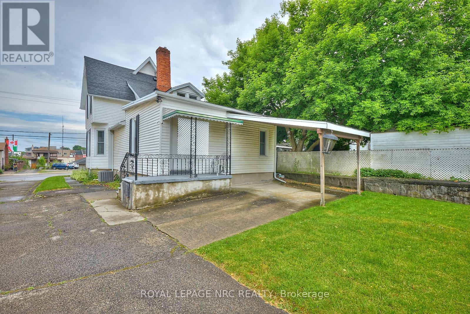 9 Pine Street S, Thorold, Ontario  L2V 3L1 - Photo 6 - X12208854