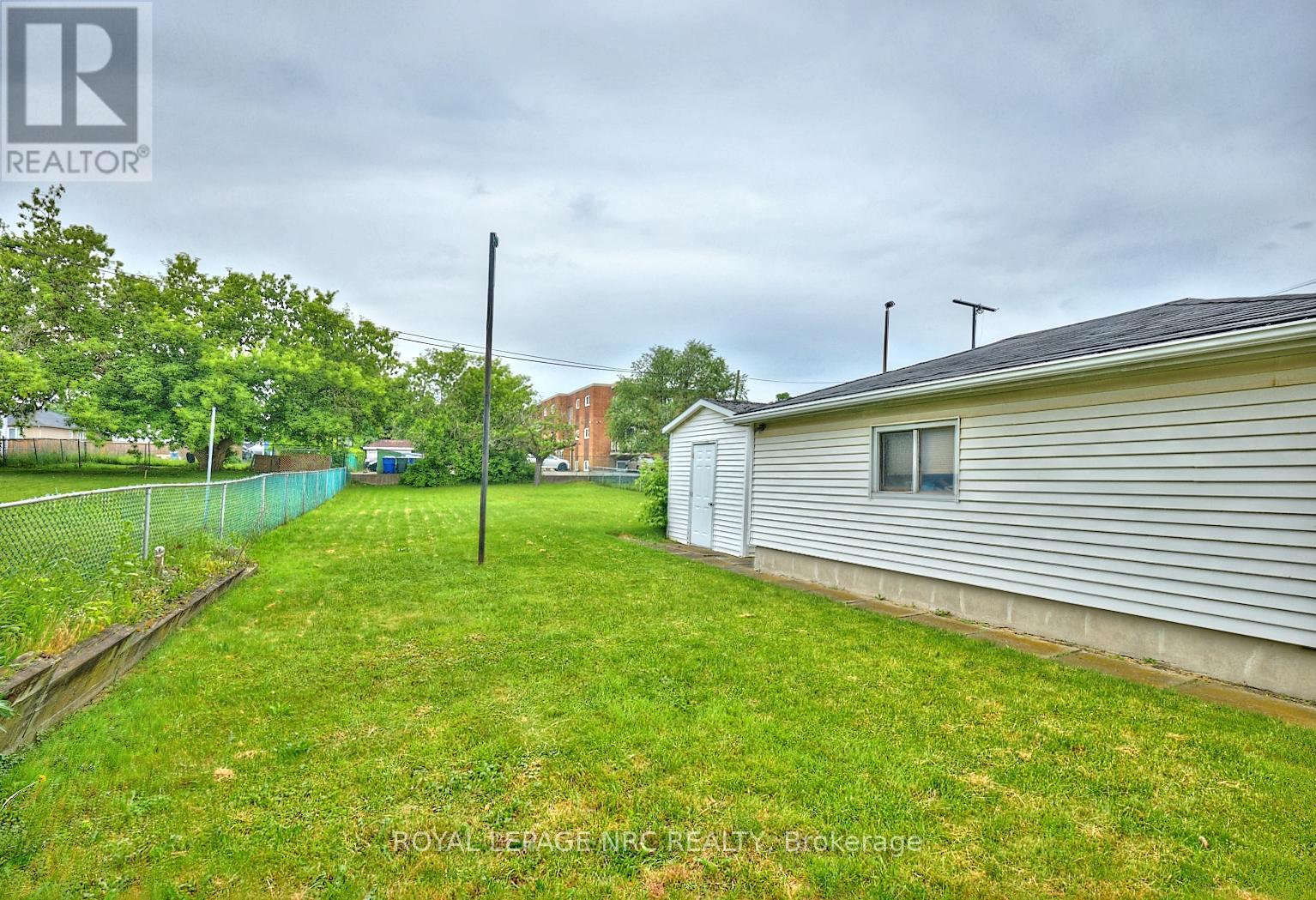 9 Pine Street S, Thorold, Ontario  L2V 3L1 - Photo 7 - X12208854