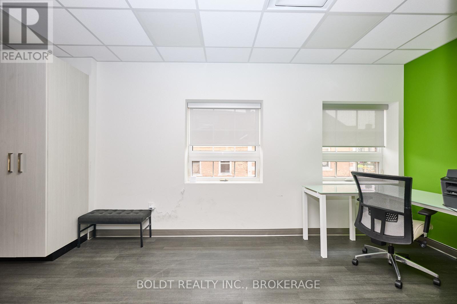 2 Front Street N, Thorold, Ontario  L2V 1X4 - Photo 10 - X12211762