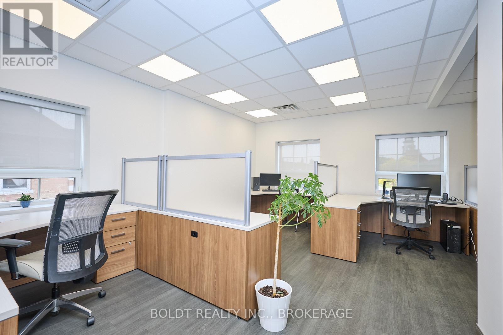 2 Front Street N, Thorold, Ontario  L2V 1X4 - Photo 20 - X12211762