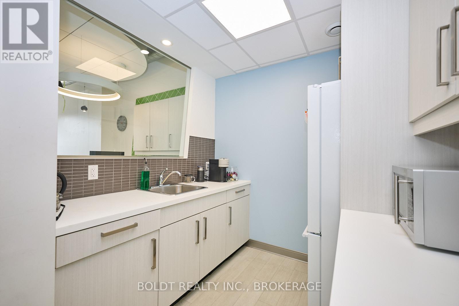 2 Front Street N, Thorold, Ontario  L2V 1X4 - Photo 24 - X12211762