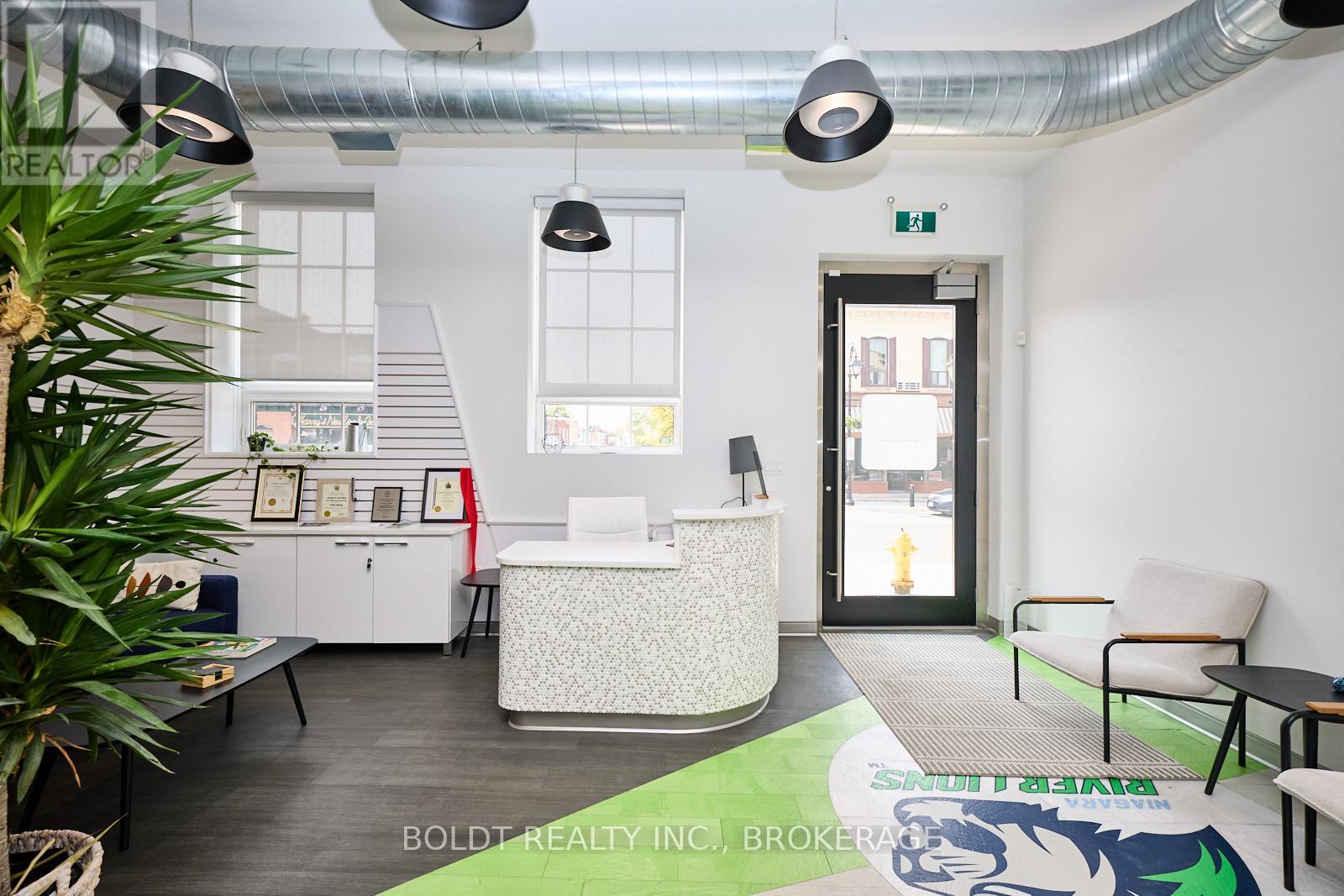 2 Front Street N, Thorold, Ontario  L2V 1X4 - Photo 3 - X12211762