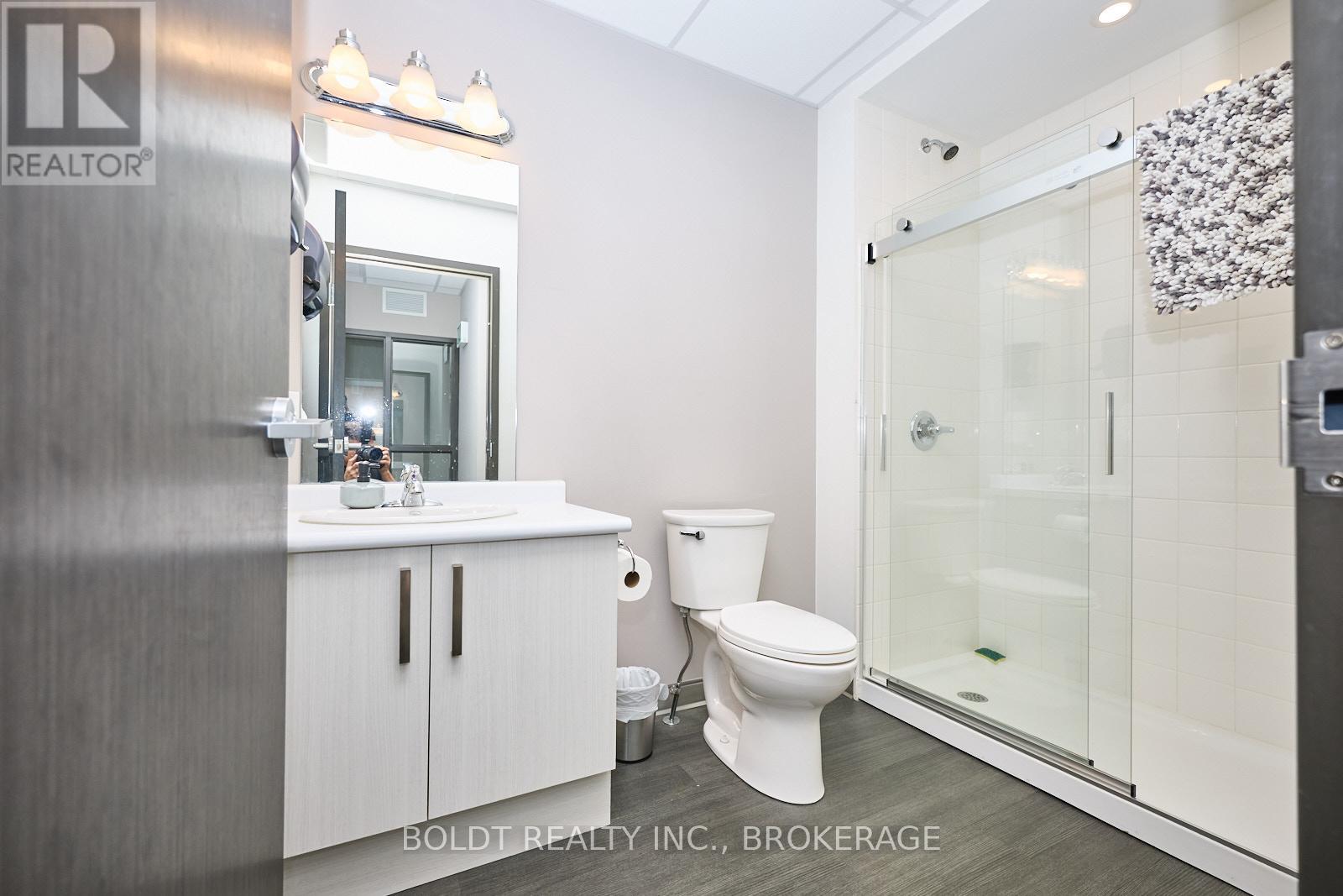 2 Front Street N, Thorold, Ontario  L2V 1X4 - Photo 9 - X12211762