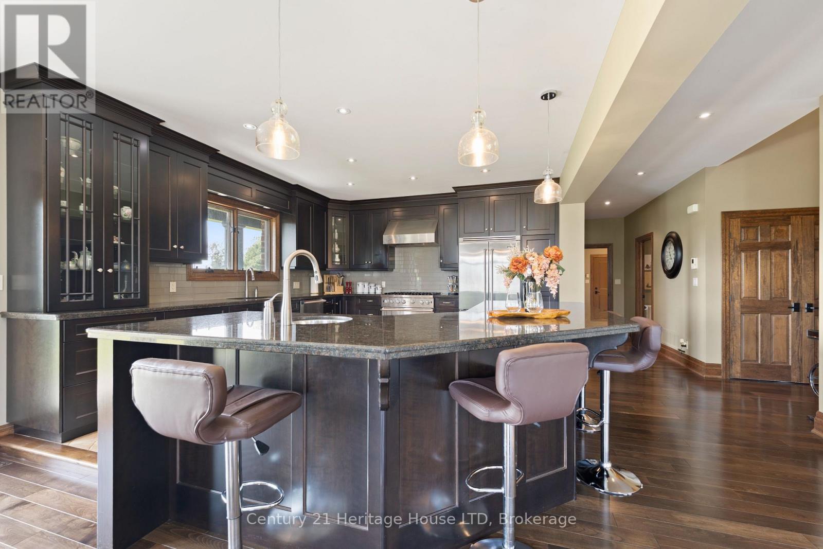 12679 Niagara Parkway, Niagara Falls, Ontario  L2E 6S6 - Photo 11 - X12219049