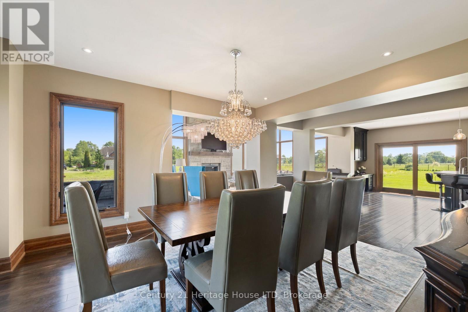 12679 Niagara Parkway, Niagara Falls, Ontario  L2E 6S6 - Photo 13 - X12219049