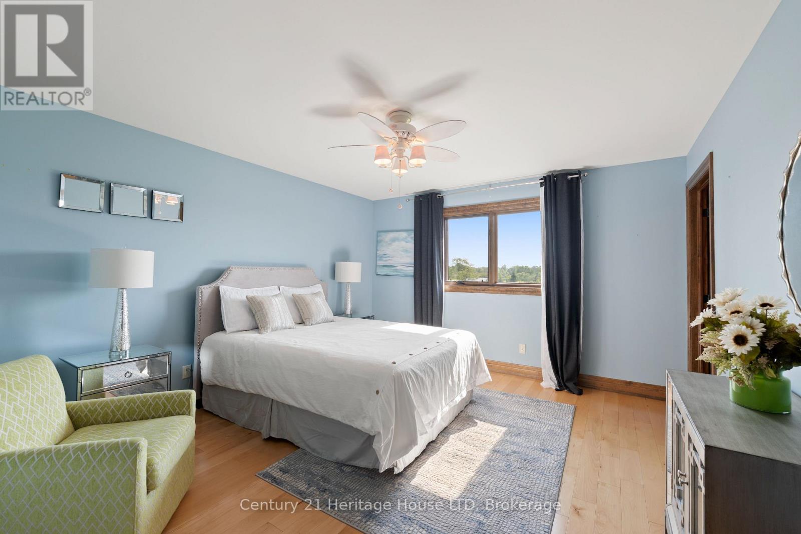 12679 Niagara Parkway, Niagara Falls, Ontario  L2E 6S6 - Photo 25 - X12219049