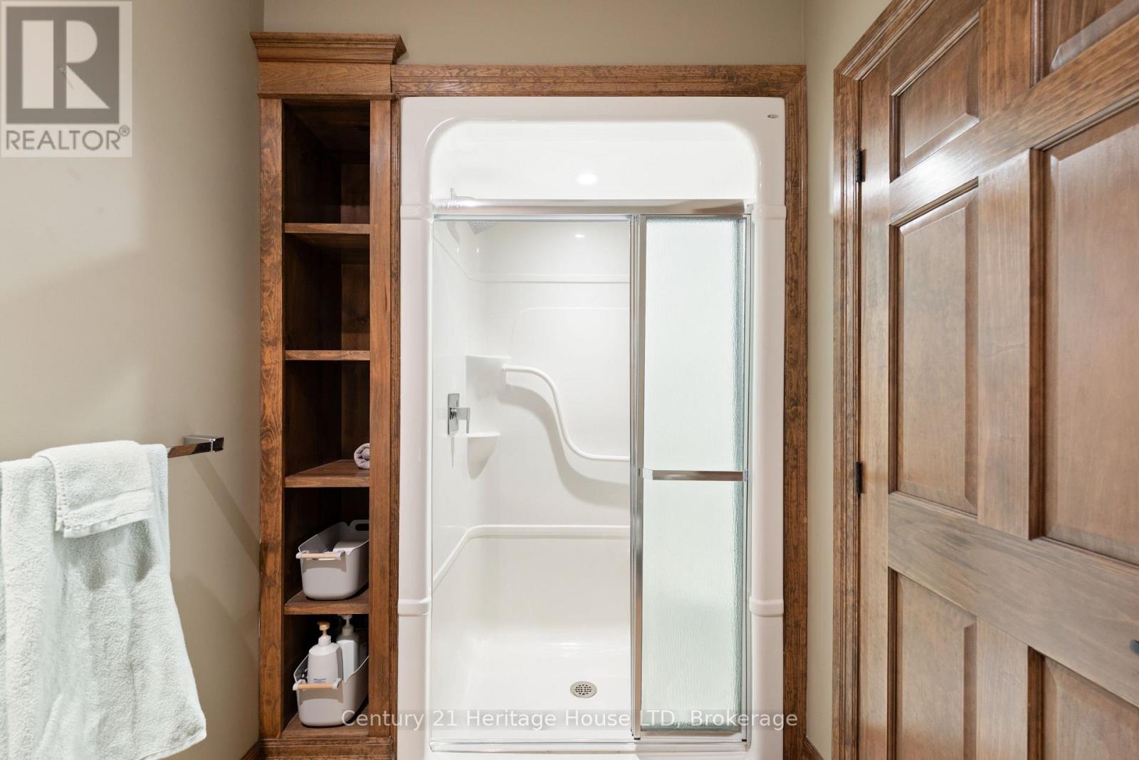 12679 Niagara Parkway, Niagara Falls, Ontario  L2E 6S6 - Photo 30 - X12219049