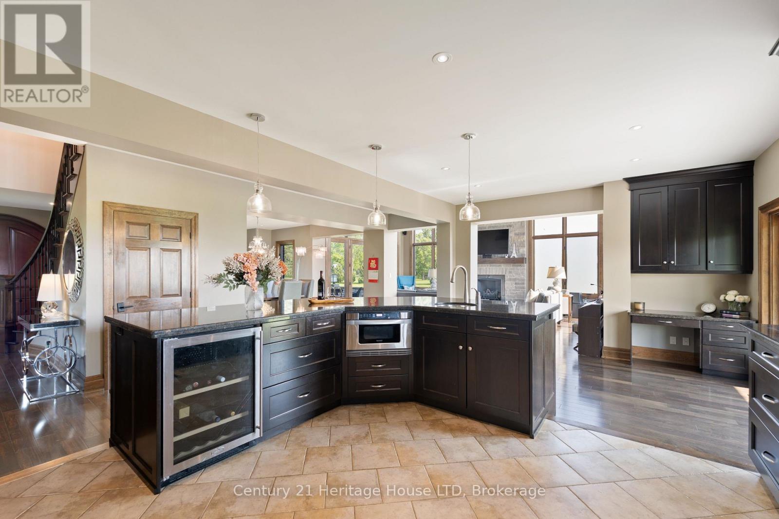 12679 Niagara Parkway, Niagara Falls, Ontario  L2E 6S6 - Photo 48 - X12219049