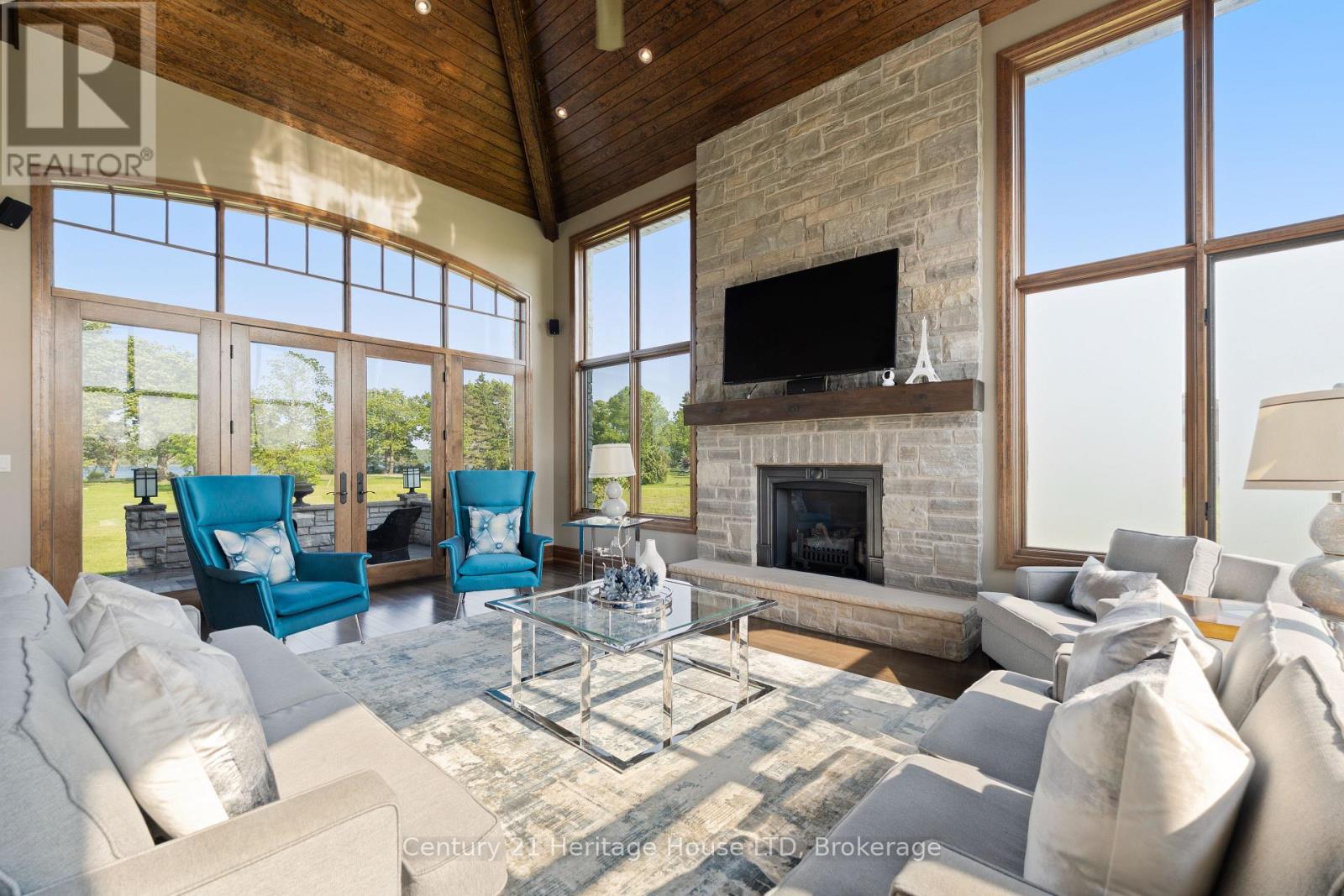 12679 Niagara Parkway, Niagara Falls, Ontario  L2E 6S6 - Photo 9 - X12219049