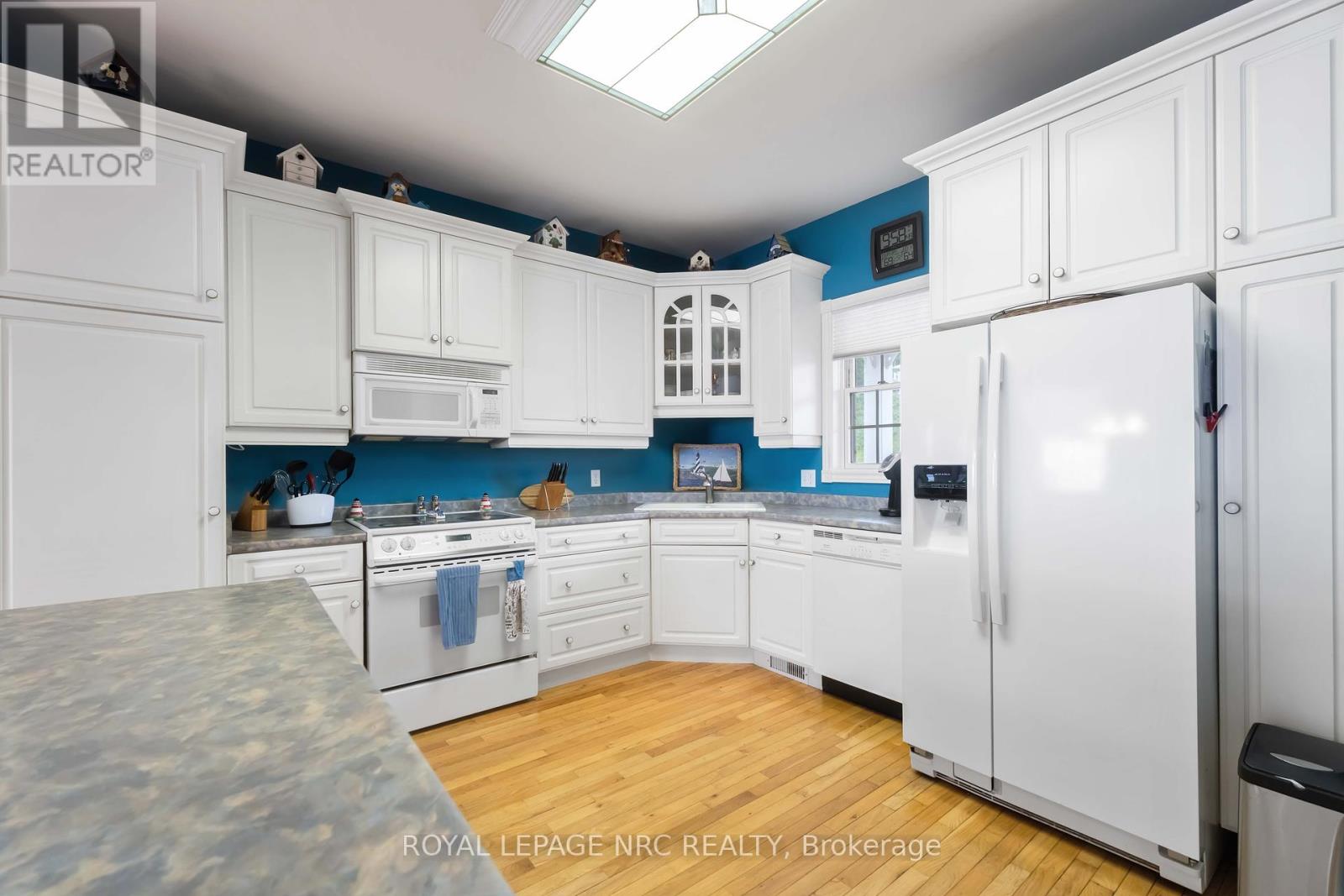 41 Promenade Way, Fort Erie, Ontario  L0S 1B0 - Photo 15 - X12219069