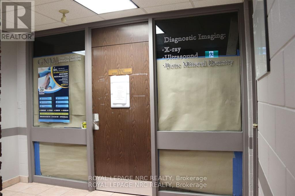 2a - 5400 Portage Road, Niagara Falls, Ontario  L2G 5X7 - Photo 2 - X12224393