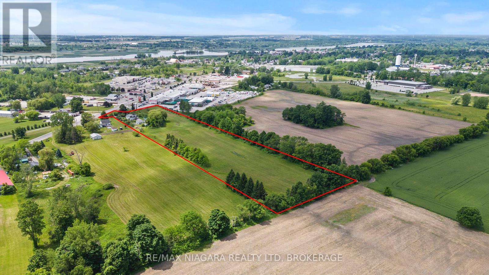 1083 Broad Street E, Haldimand, Ontario  N1A 2Z1 - Photo 4 - X12228269