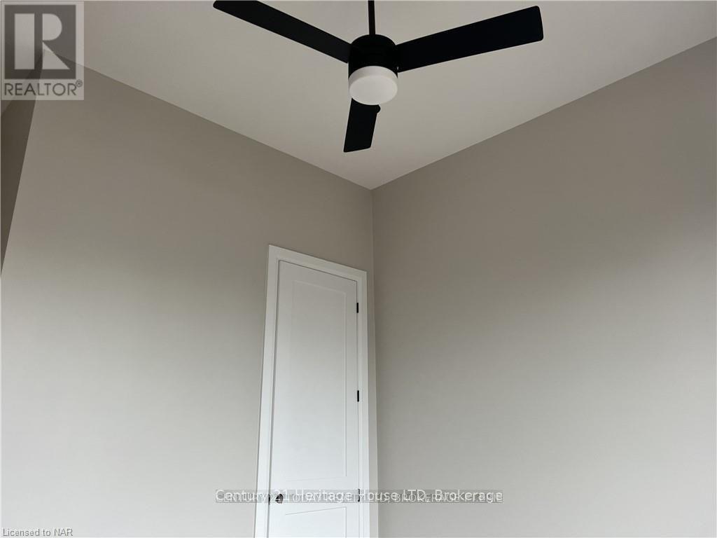 202 - 43 Jarvis Street, Fort Erie, Ontario  L2A 2S3 - Photo 8 - X12230311