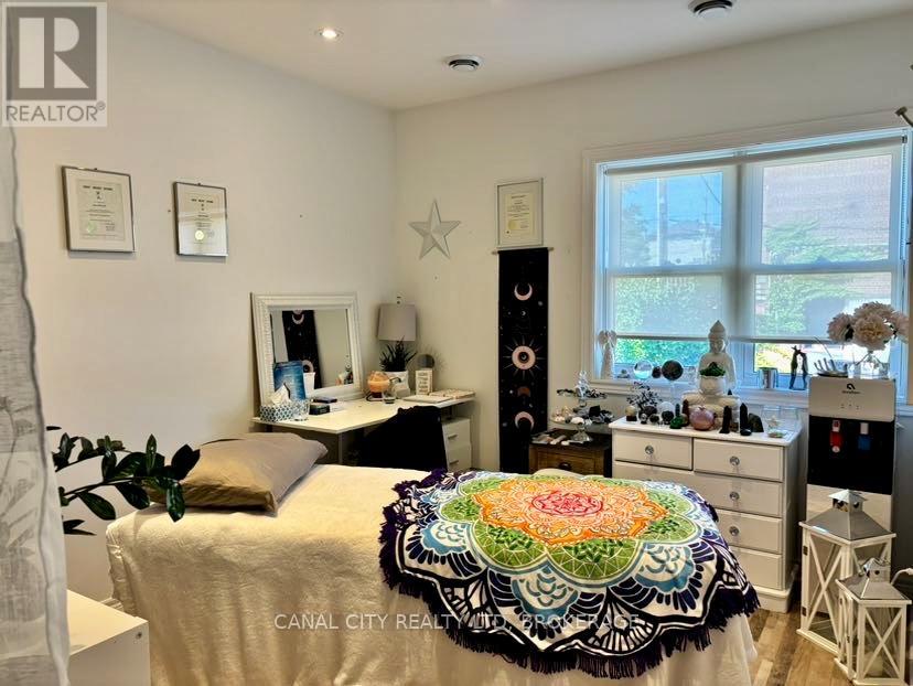 202 - 21 Front Street S, Thorold, Ontario  L2V 1W8 - Photo 11 - X12239286