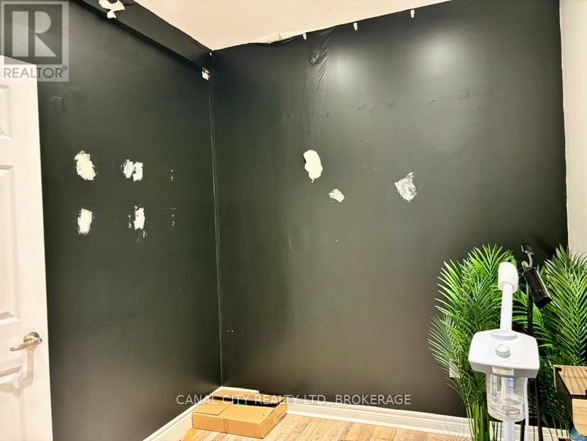 202 - 21 Front Street S, Thorold, Ontario  L2V 1W8 - Photo 17 - X12239286