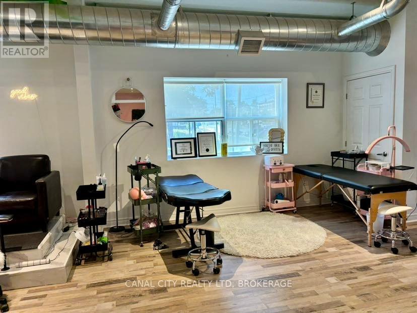 202 - 21 Front Street S, Thorold, Ontario  L2V 1W8 - Photo 3 - X12239286