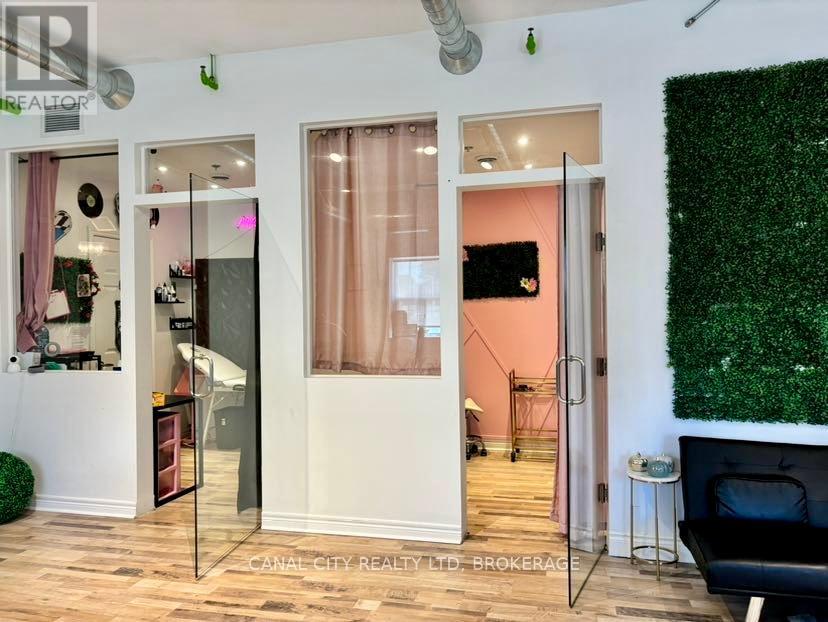 202 - 21 Front Street S, Thorold, Ontario  L2V 1W8 - Photo 7 - X12239286