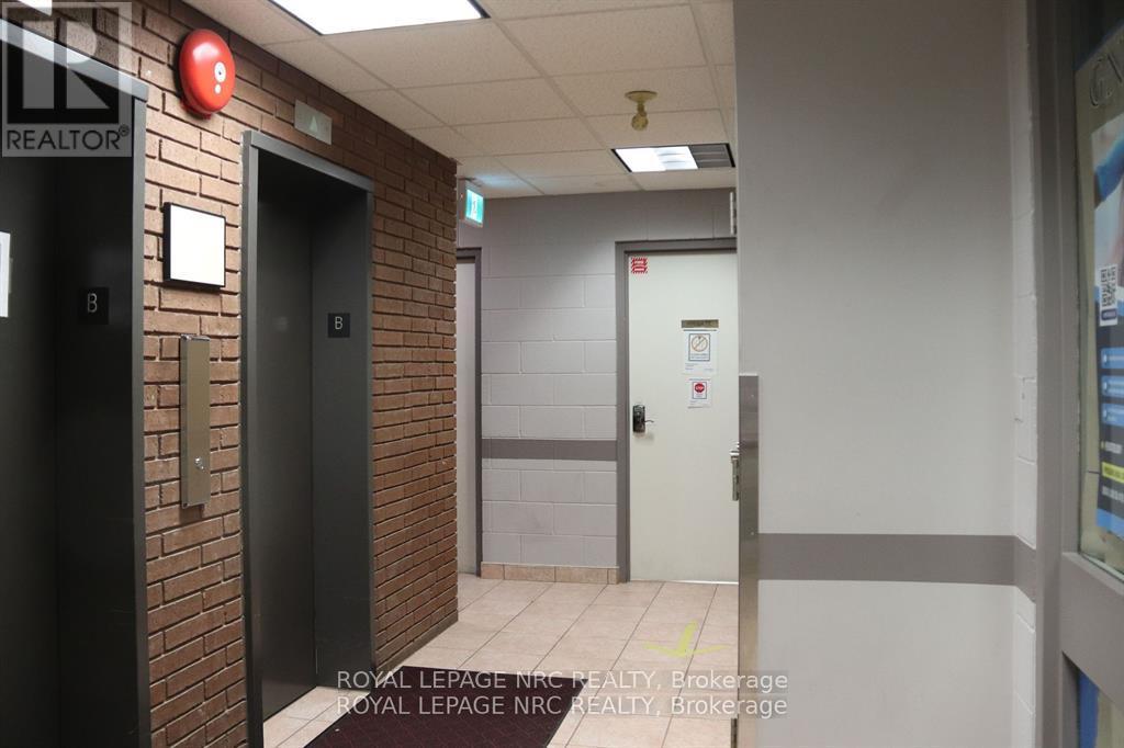 2a - 5400 Portage Road, Niagara Falls, Ontario  L2G 5X7 - Photo 3 - X12239294