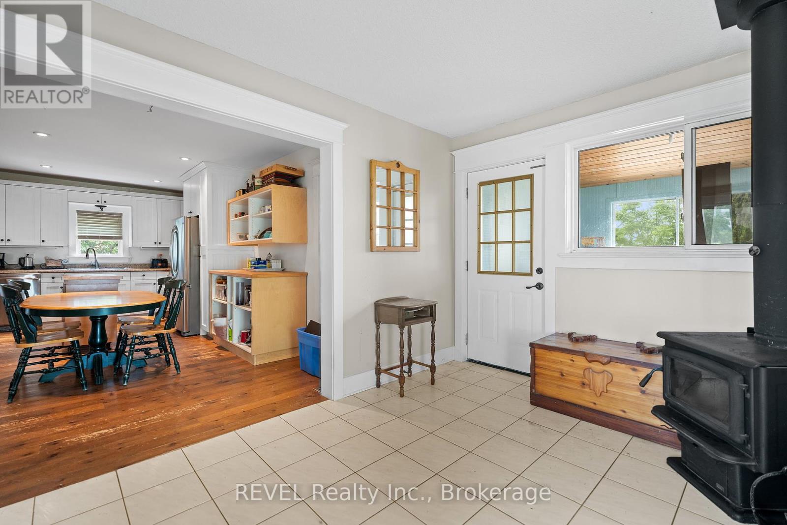 1031 Line 8 Road, Niagara-On-The-Lake, Ontario  L0S 1J0 - Photo 13 - X12241856