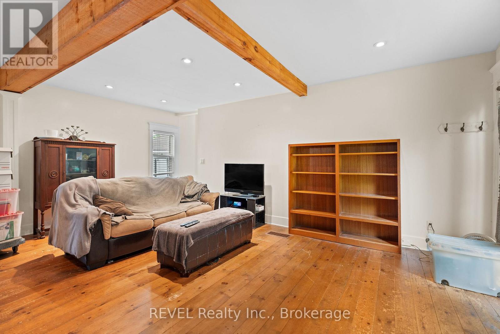 1031 Line 8 Road, Niagara-On-The-Lake, Ontario  L0S 1J0 - Photo 7 - X12241856