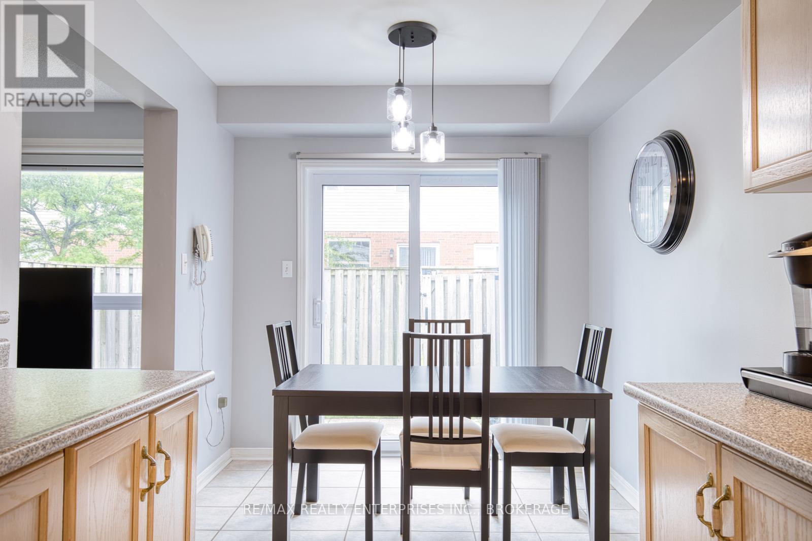 2 - 800 Paramount Drive, Hamilton, Ontario  L8J 3V8 - Photo 11 - X12255176