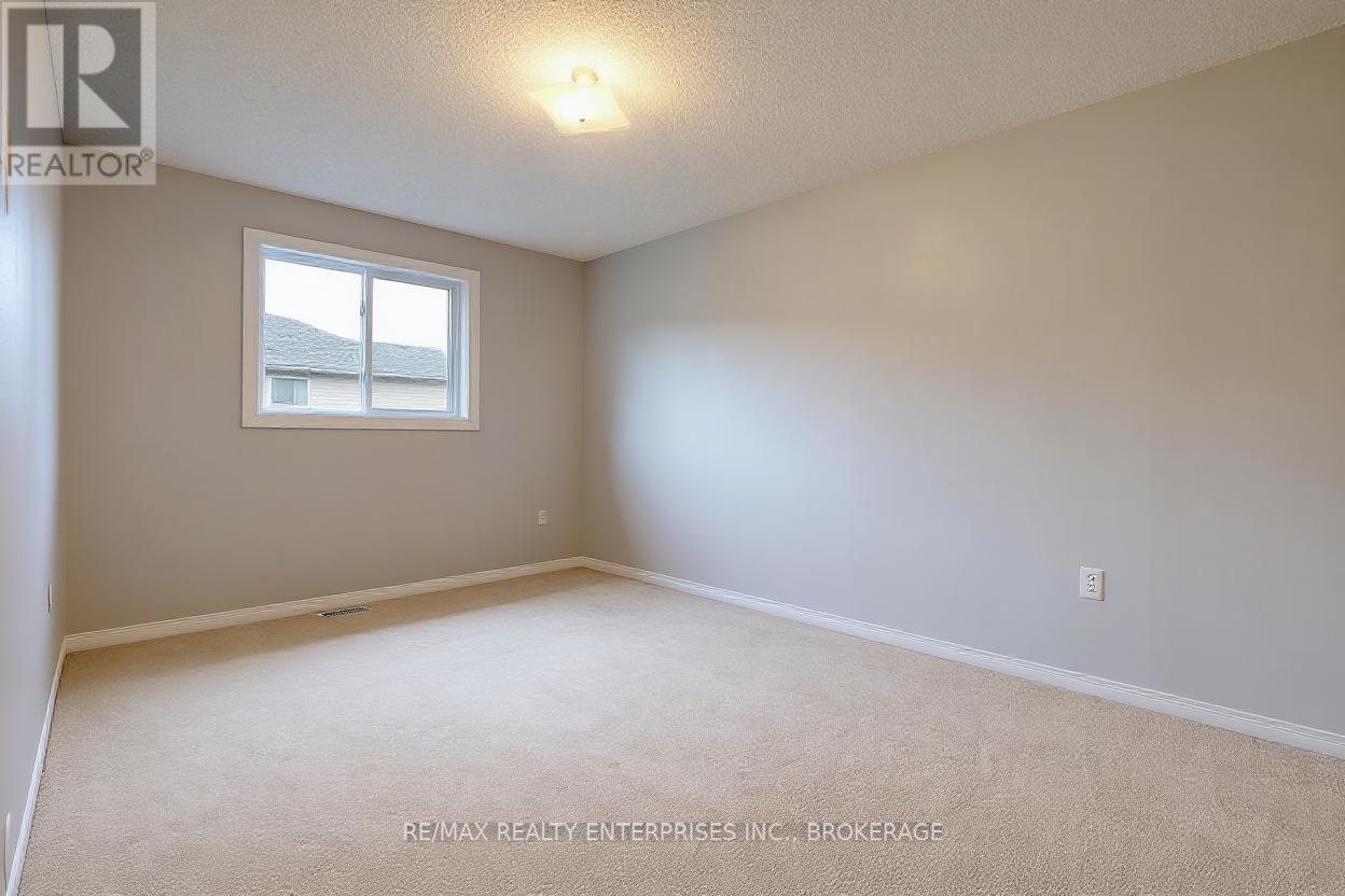 2 - 800 Paramount Drive, Hamilton, Ontario  L8J 3V8 - Photo 19 - X12255176