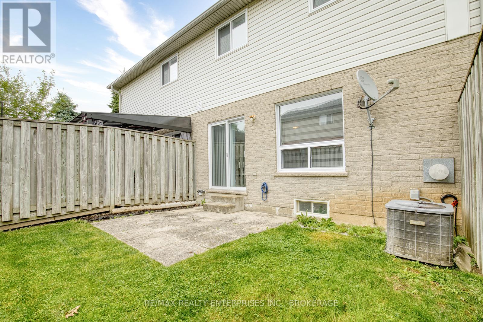 2 - 800 Paramount Drive, Hamilton, Ontario  L8J 3V8 - Photo 28 - X12255176