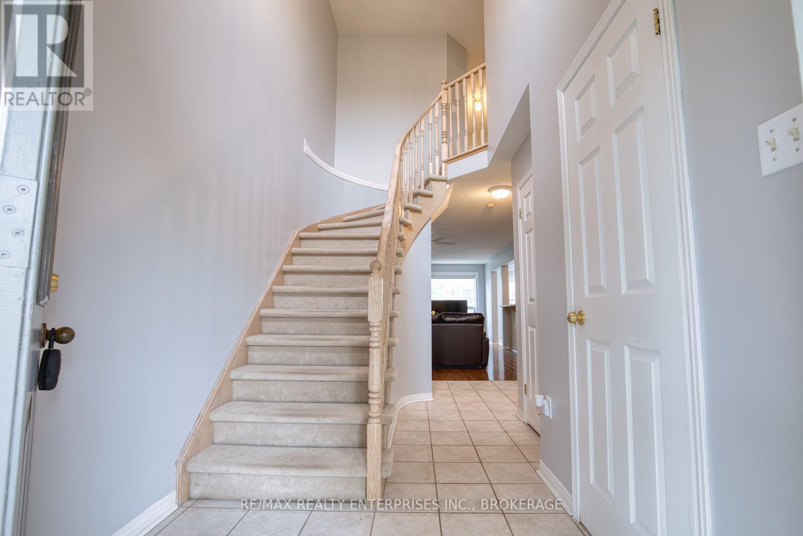 2 - 800 Paramount Drive, Hamilton, Ontario  L8J 3V8 - Photo 3 - X12255176