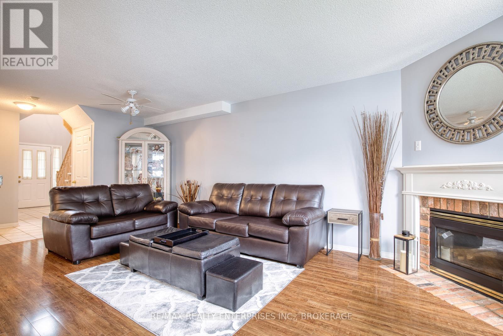 2 - 800 Paramount Drive, Hamilton, Ontario  L8J 3V8 - Photo 7 - X12255176