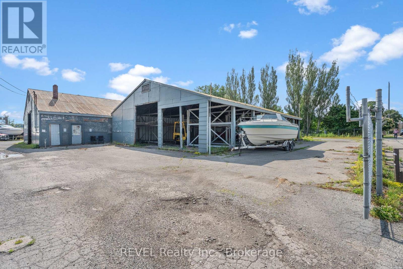 162 Niagara Boulevard, Fort Erie, Ontario  L2A 3G3 - Photo 14 - X12256646