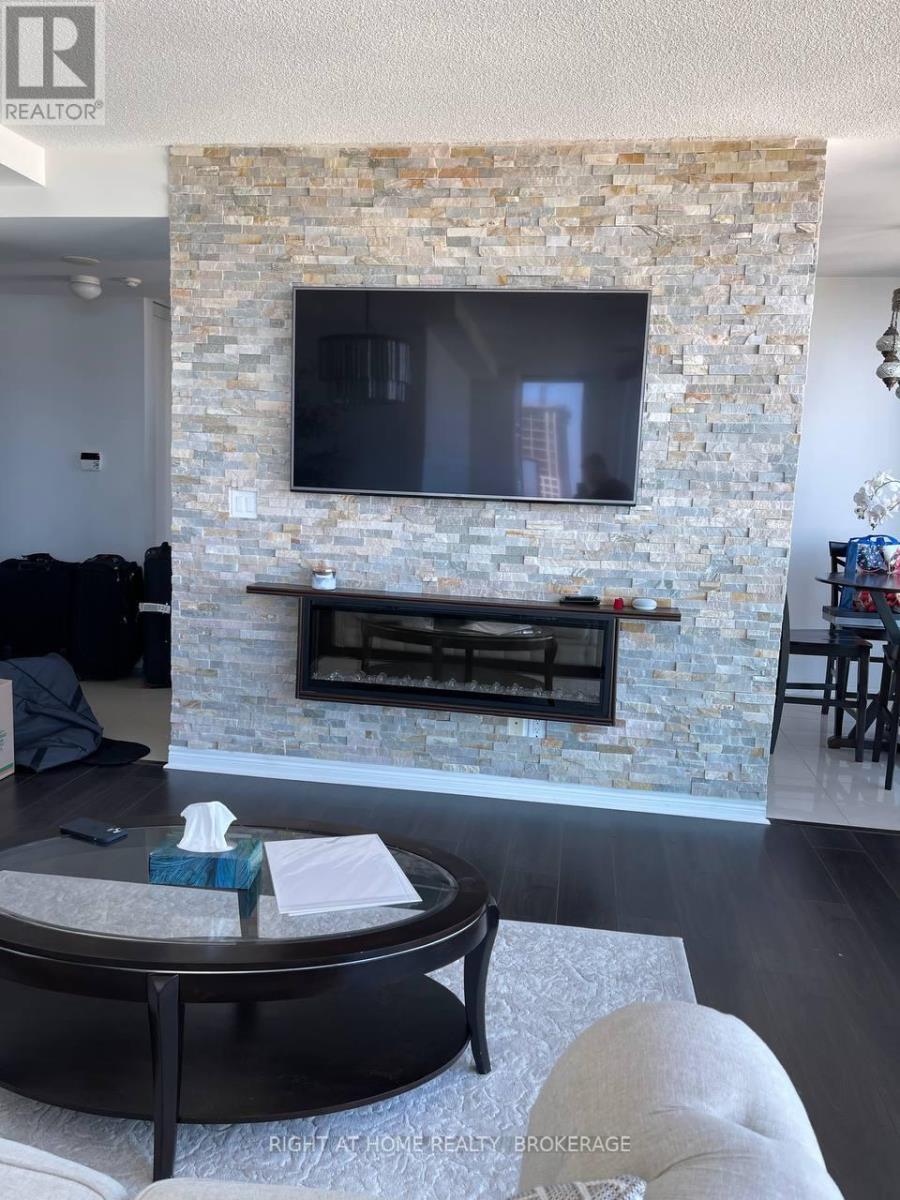 Ph101 - 208 Enfield Place, Mississauga, Ontario  L5B 0G8 - Photo 15 - W12258089