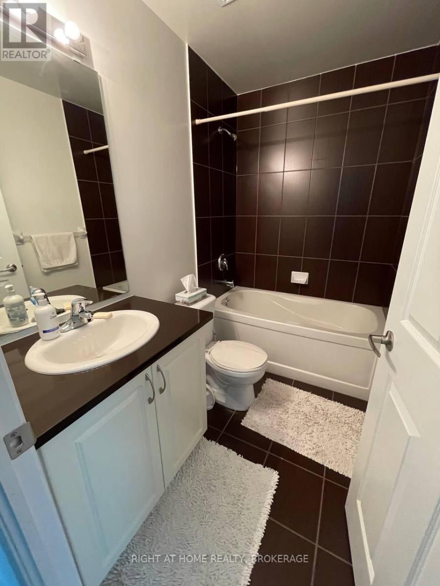 Ph101 - 208 Enfield Place, Mississauga, Ontario  L5B 0G8 - Photo 31 - W12258089