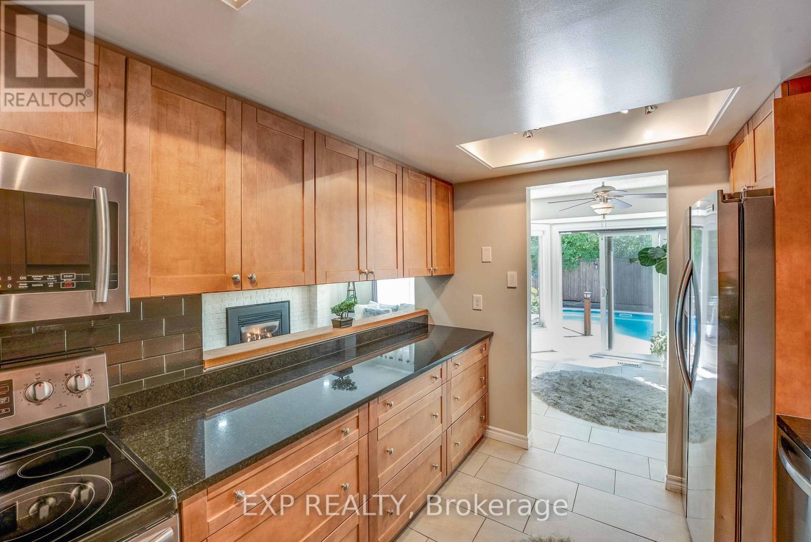 113 Oneida Place, Kitchener, Ontario  N2A 3G2 - Photo 12 - X12266640