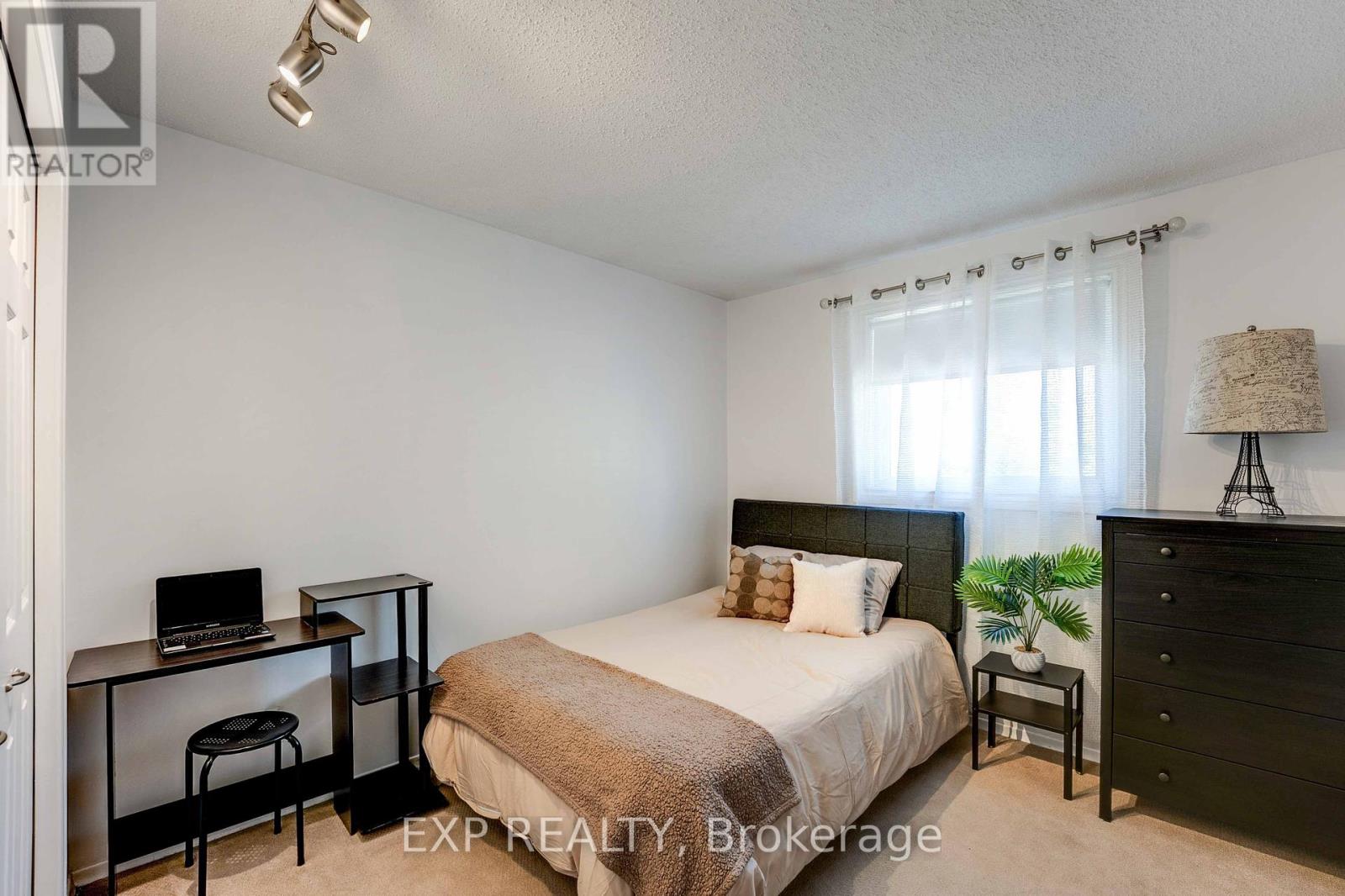 113 Oneida Place, Kitchener, Ontario  N2A 3G2 - Photo 30 - X12266640