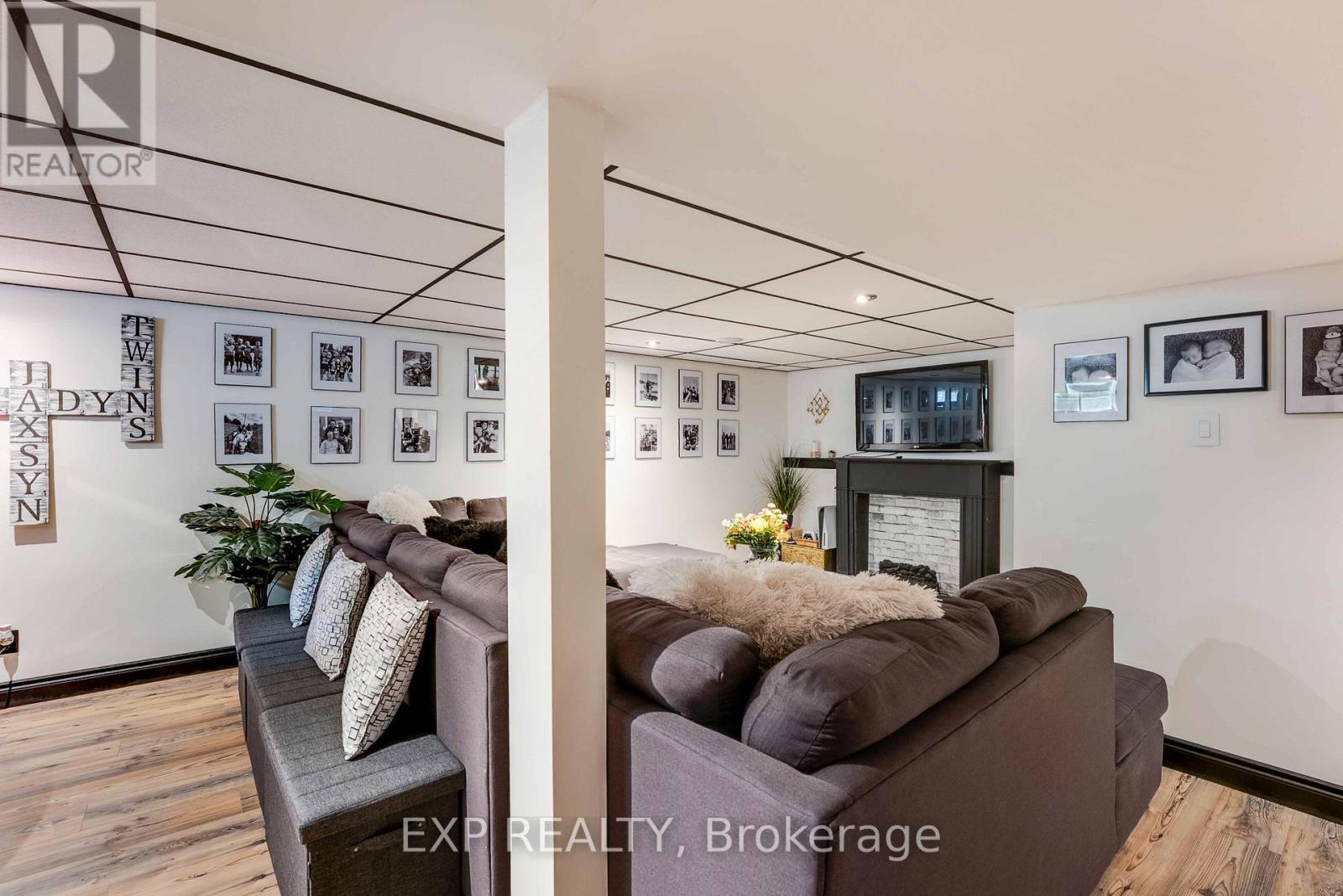 113 Oneida Place, Kitchener, Ontario  N2A 3G2 - Photo 39 - X12266640