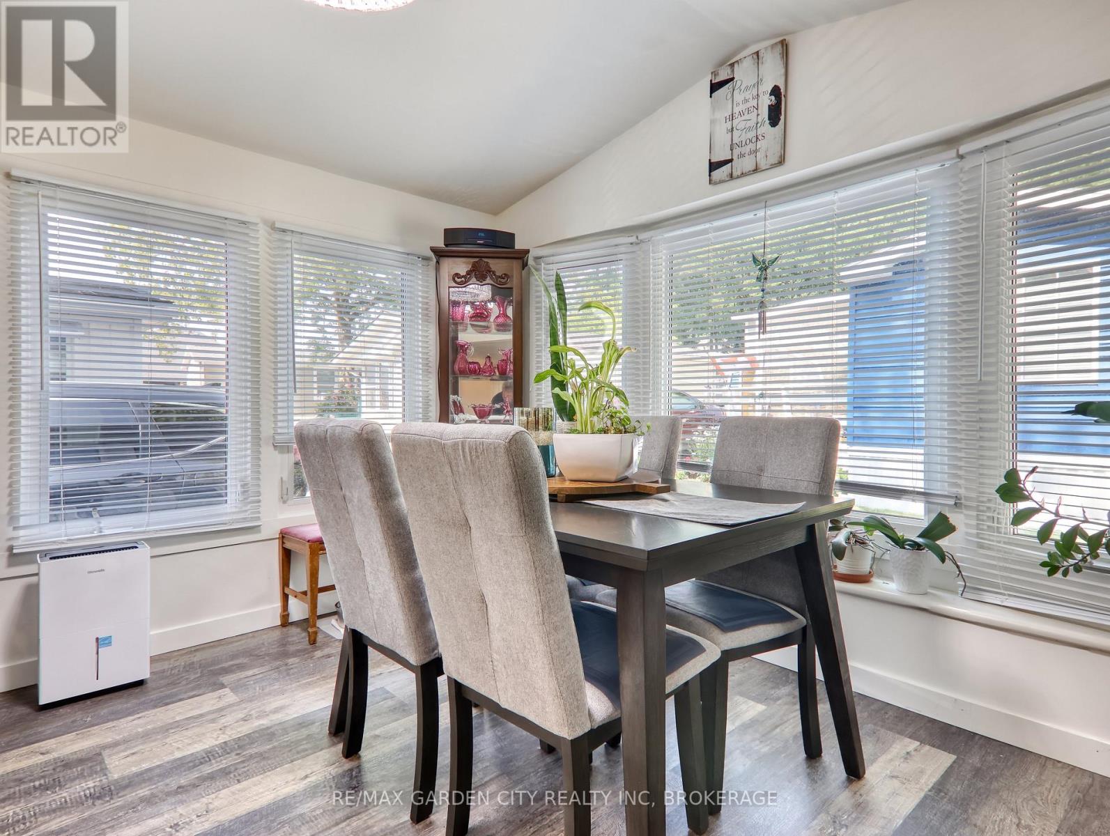 426 - 23 Four Mile Creek Road, Niagara-On-The-Lake, Ontario  L0S 1J1 - Photo 12 - X12266989