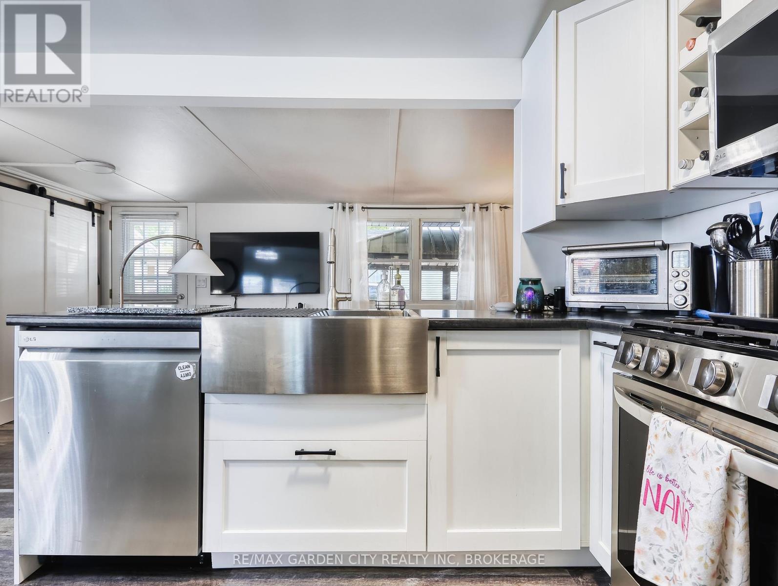 426 - 23 Four Mile Creek Road, Niagara-On-The-Lake, Ontario  L0S 1J1 - Photo 14 - X12266989