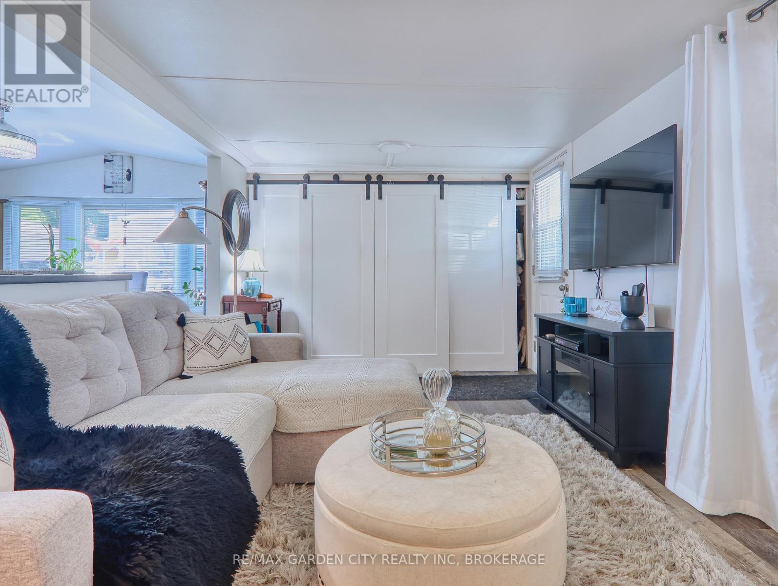 426 - 23 Four Mile Creek Road, Niagara-On-The-Lake, Ontario  L0S 1J1 - Photo 7 - X12266989