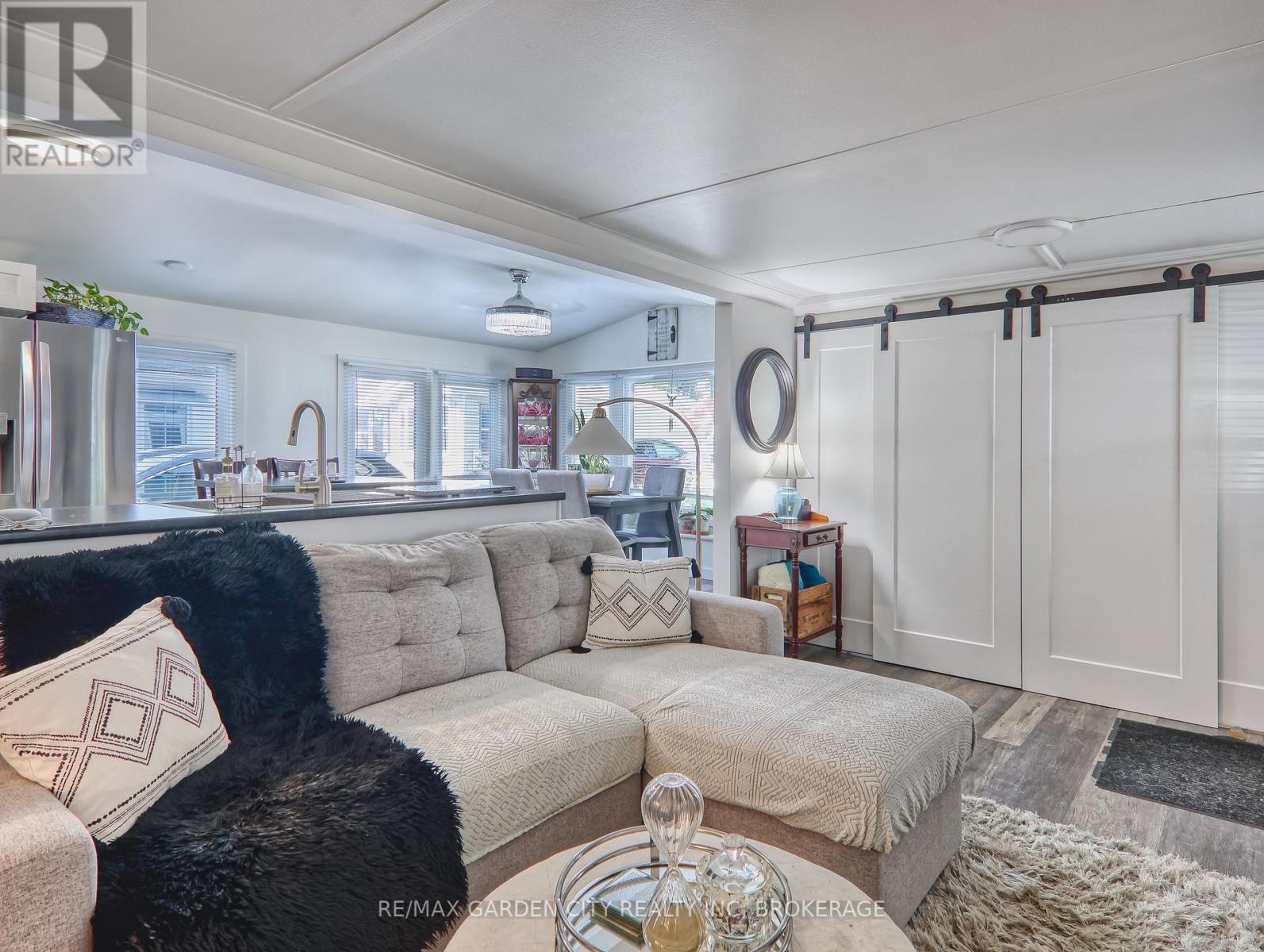 426 - 23 Four Mile Creek Road, Niagara-On-The-Lake, Ontario  L0S 1J1 - Photo 8 - X12266989