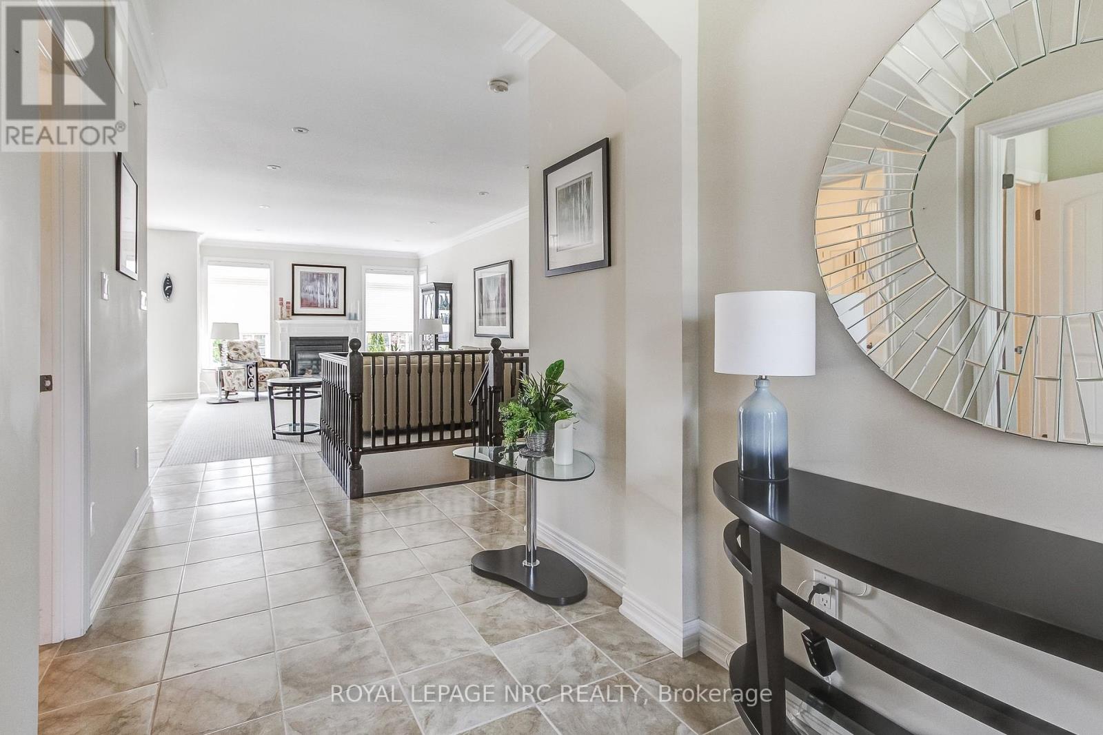 6667 Sebastian Crescent, Niagara Falls, Ontario  L2H 0C2 - Photo 4 - X12267615