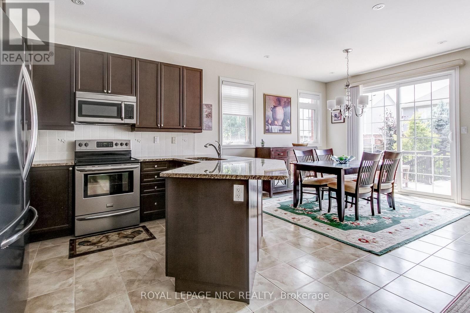 6667 Sebastian Crescent, Niagara Falls, Ontario  L2H 0C2 - Photo 5 - X12267615