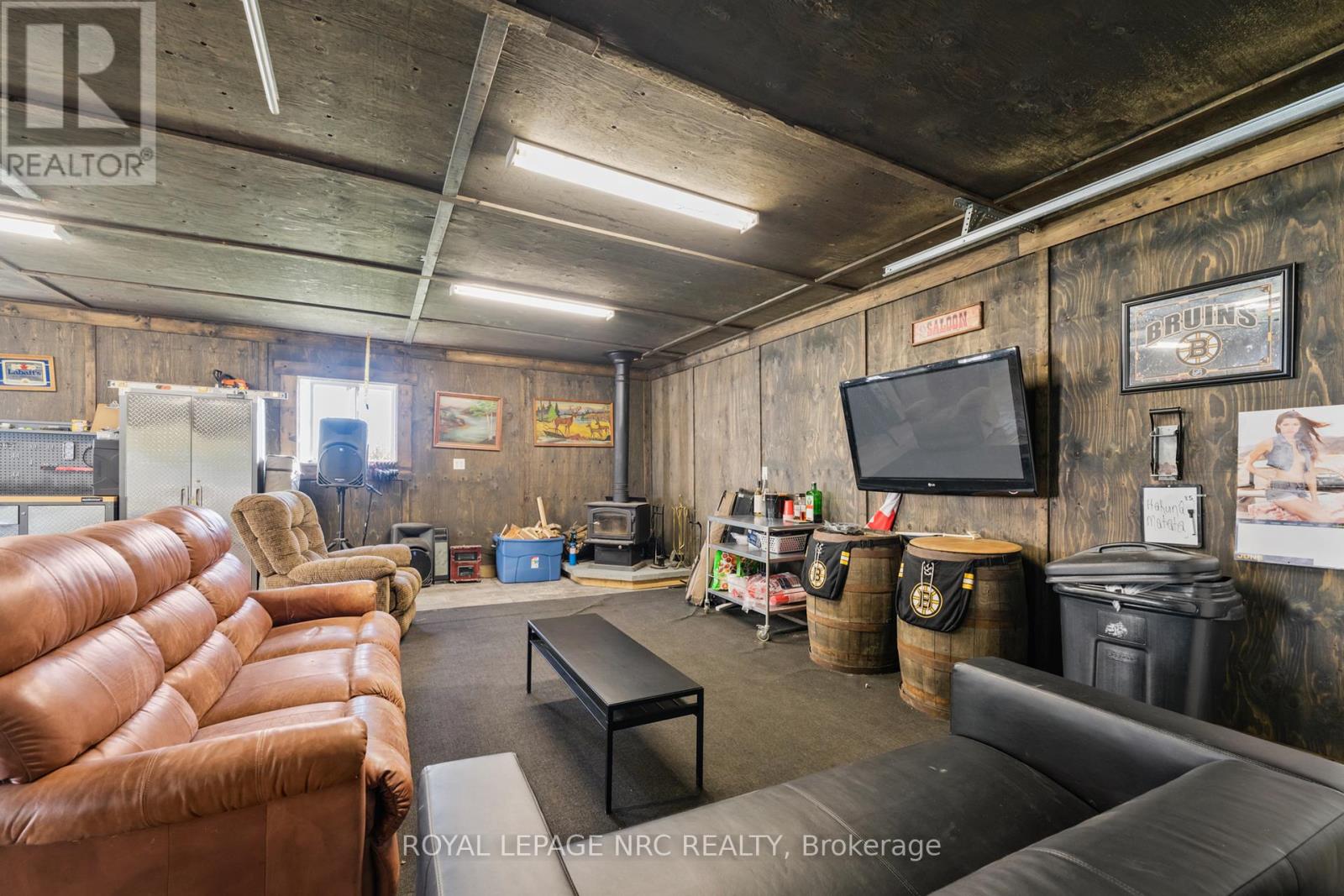 4692 Gilmore Road, Fort Erie, Ontario  L0S 1N0 - Photo 18 - X12281386