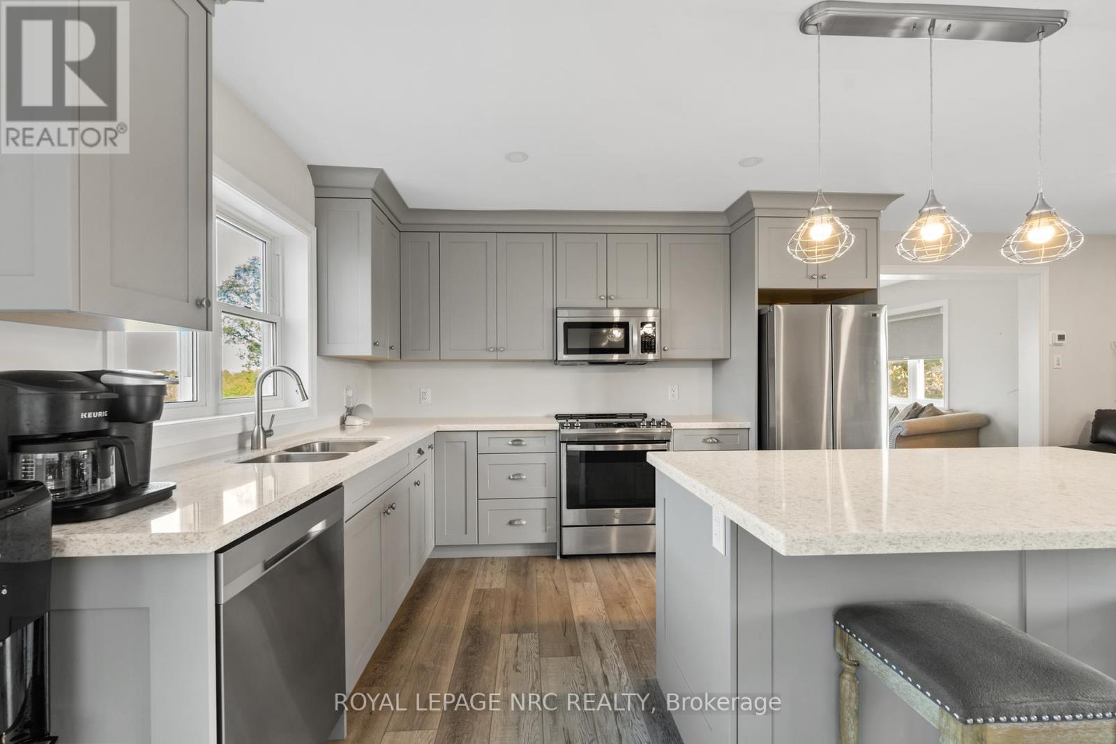 4692 Gilmore Road, Fort Erie, Ontario  L0S 1N0 - Photo 21 - X12281386