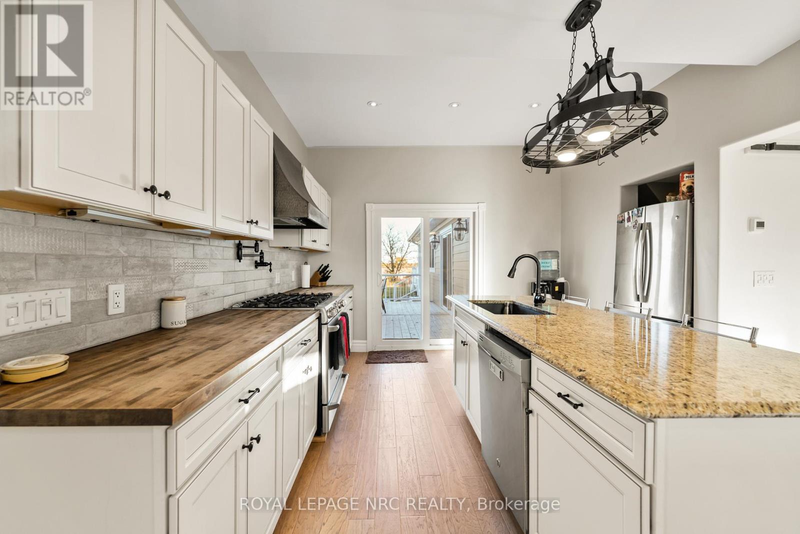 4692 Gilmore Road, Fort Erie, Ontario  L0S 1N0 - Photo 33 - X12281386