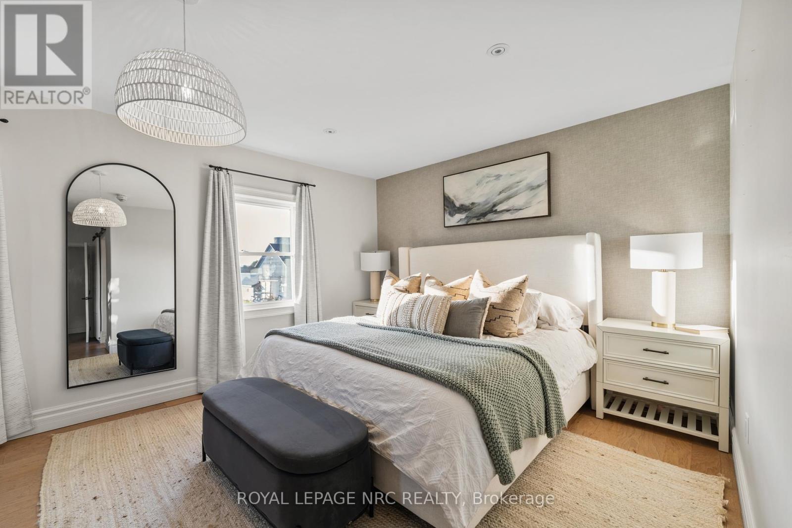 4692 Gilmore Road, Fort Erie, Ontario  L0S 1N0 - Photo 41 - X12281386