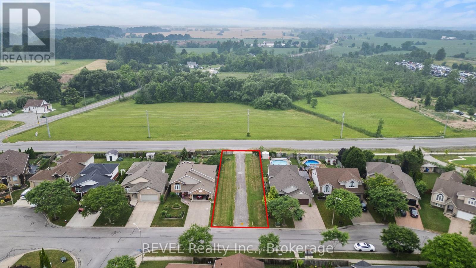 8235 Beaver Glen Drive, Niagara Falls, Ontario  L2H 3K5 - Photo 3 - X12287601