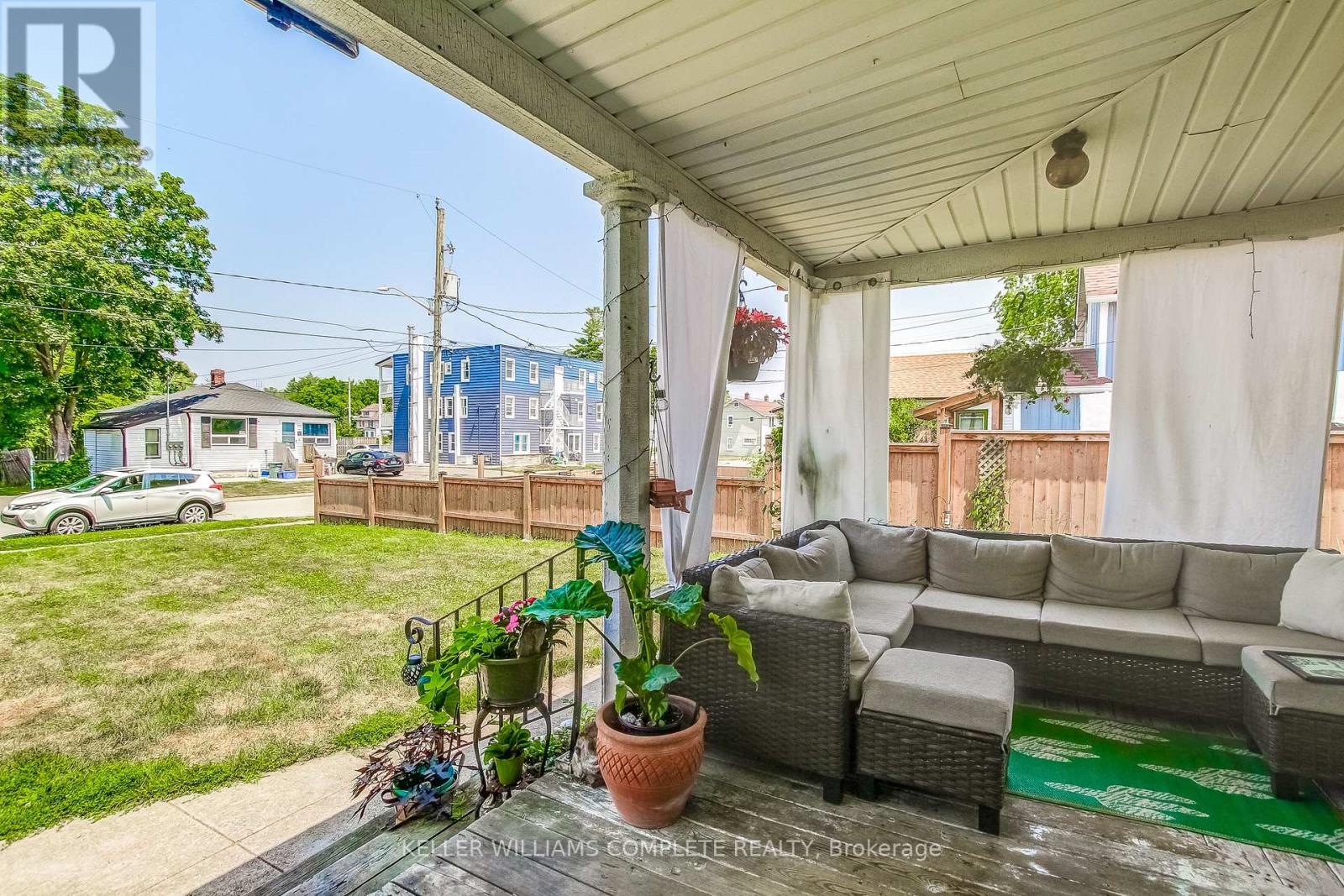 34 Forsythe Street W, Fort Erie, Ontario  L2A 1X2 - Photo 6 - X12288977